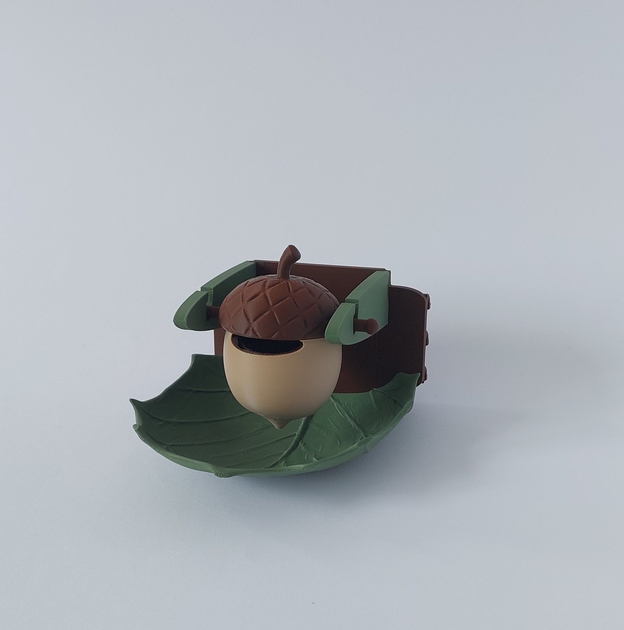 Acorn foraging toy