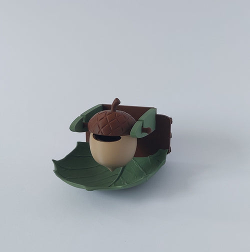 Acorn foraging toy