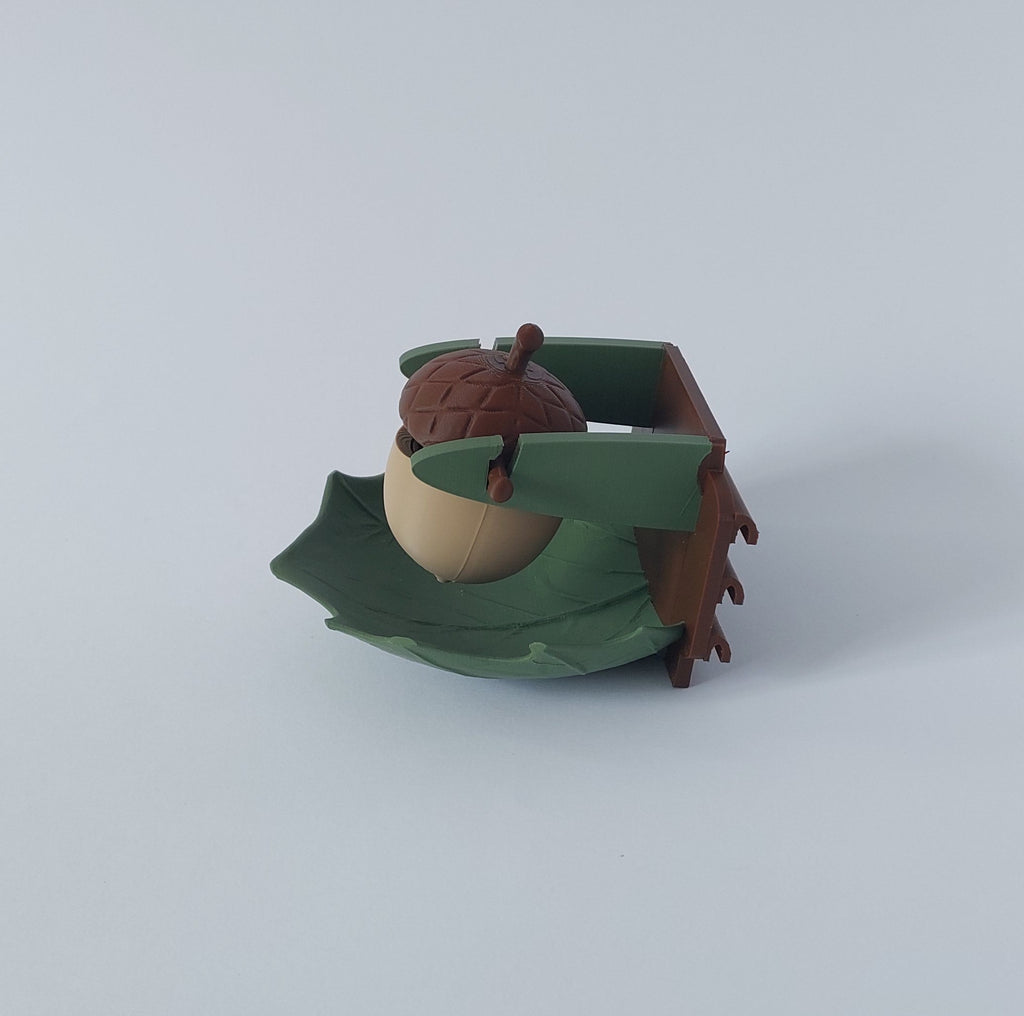 Acorn foraging toy