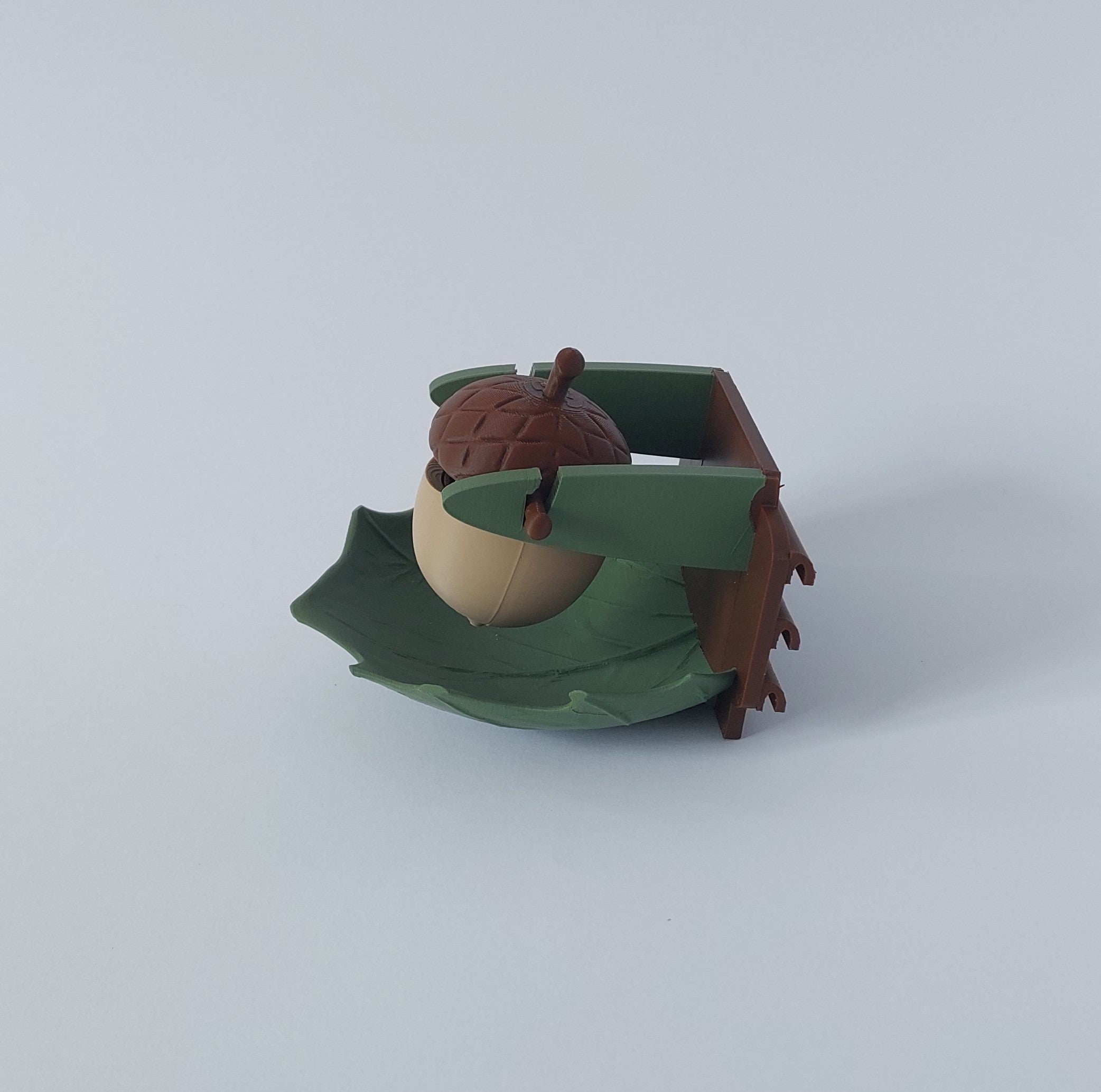 Acorn foraging toy