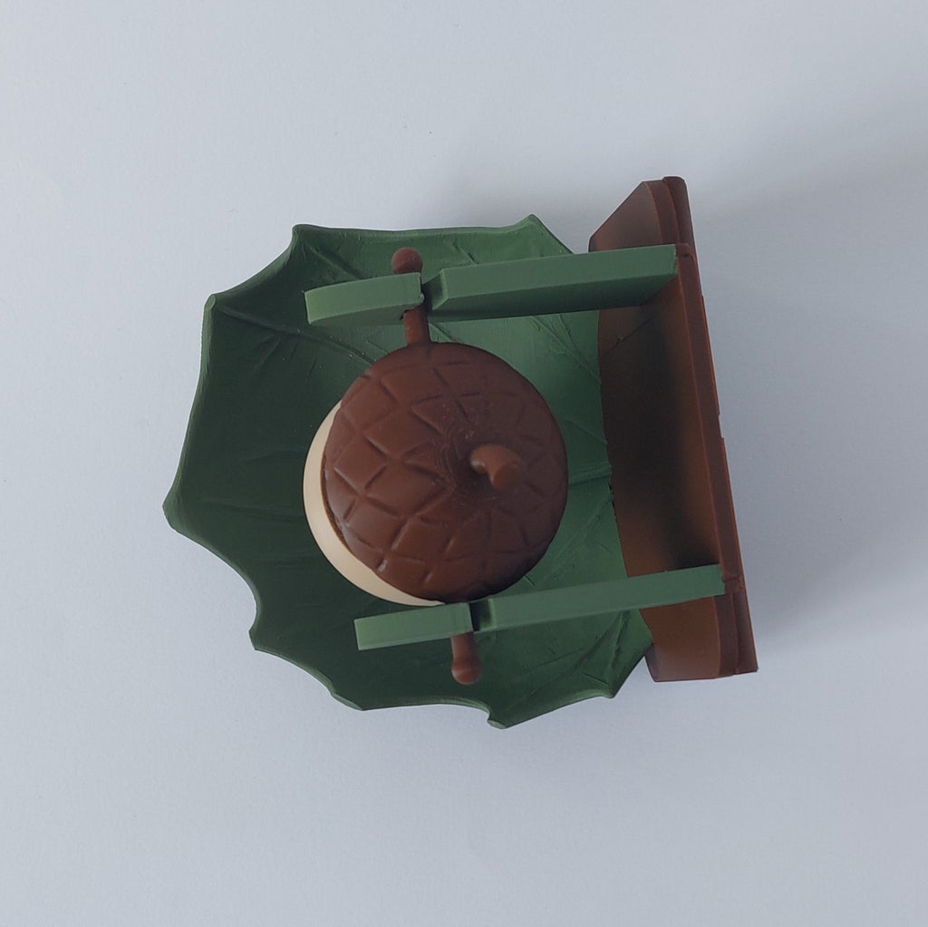 Acorn foraging toy