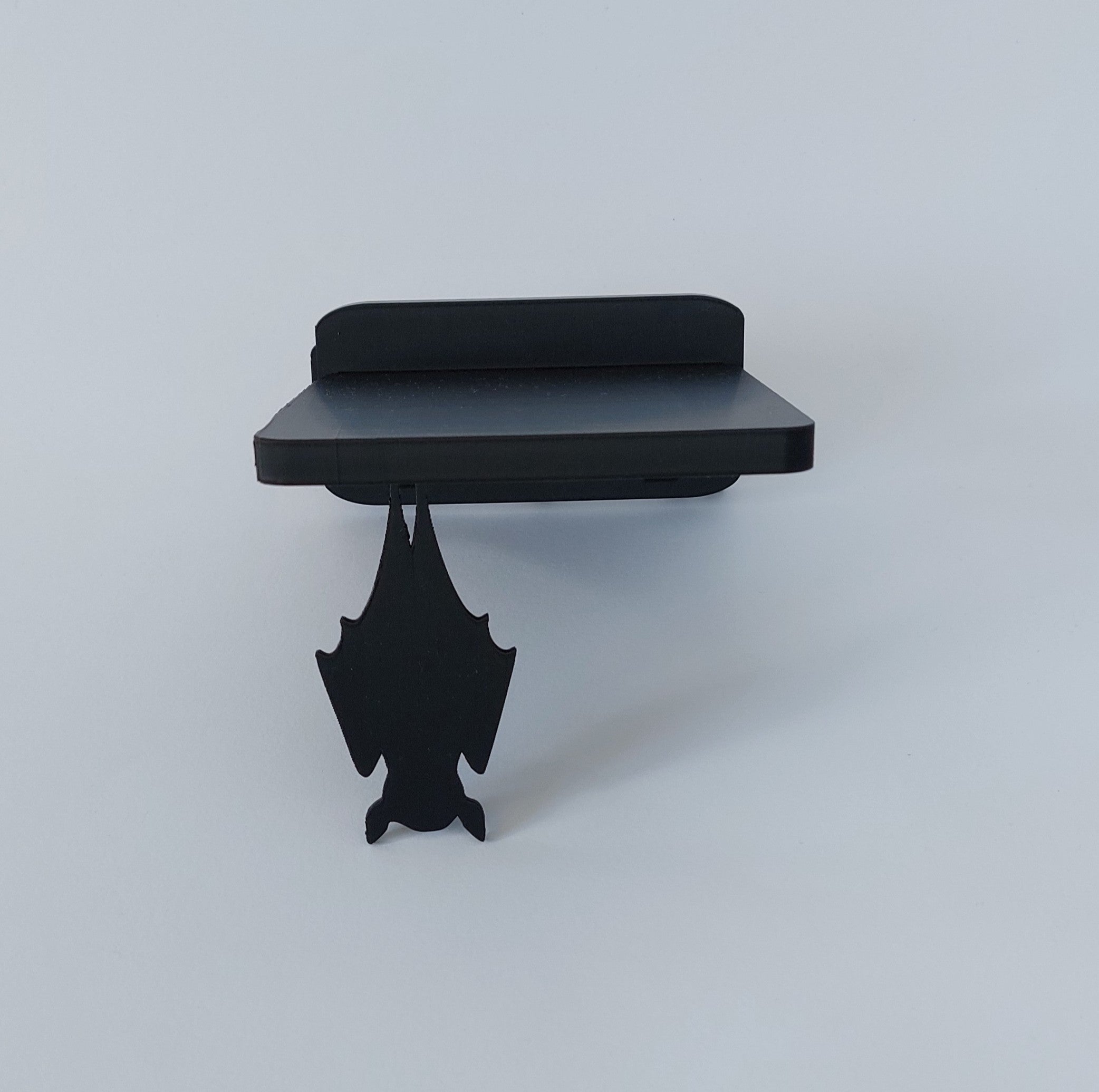 Sleeping bat mounted platform