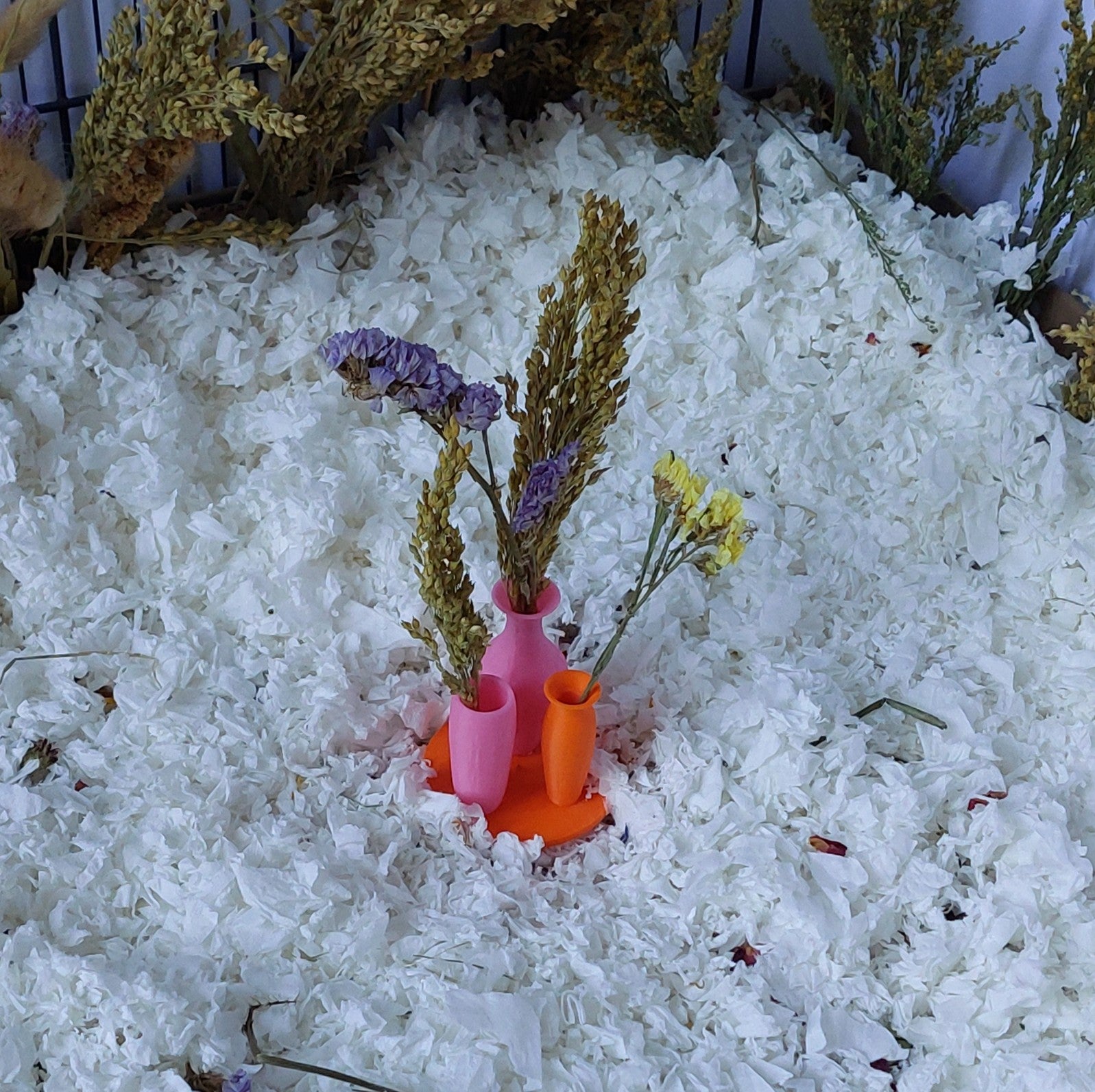 Vase spray holder