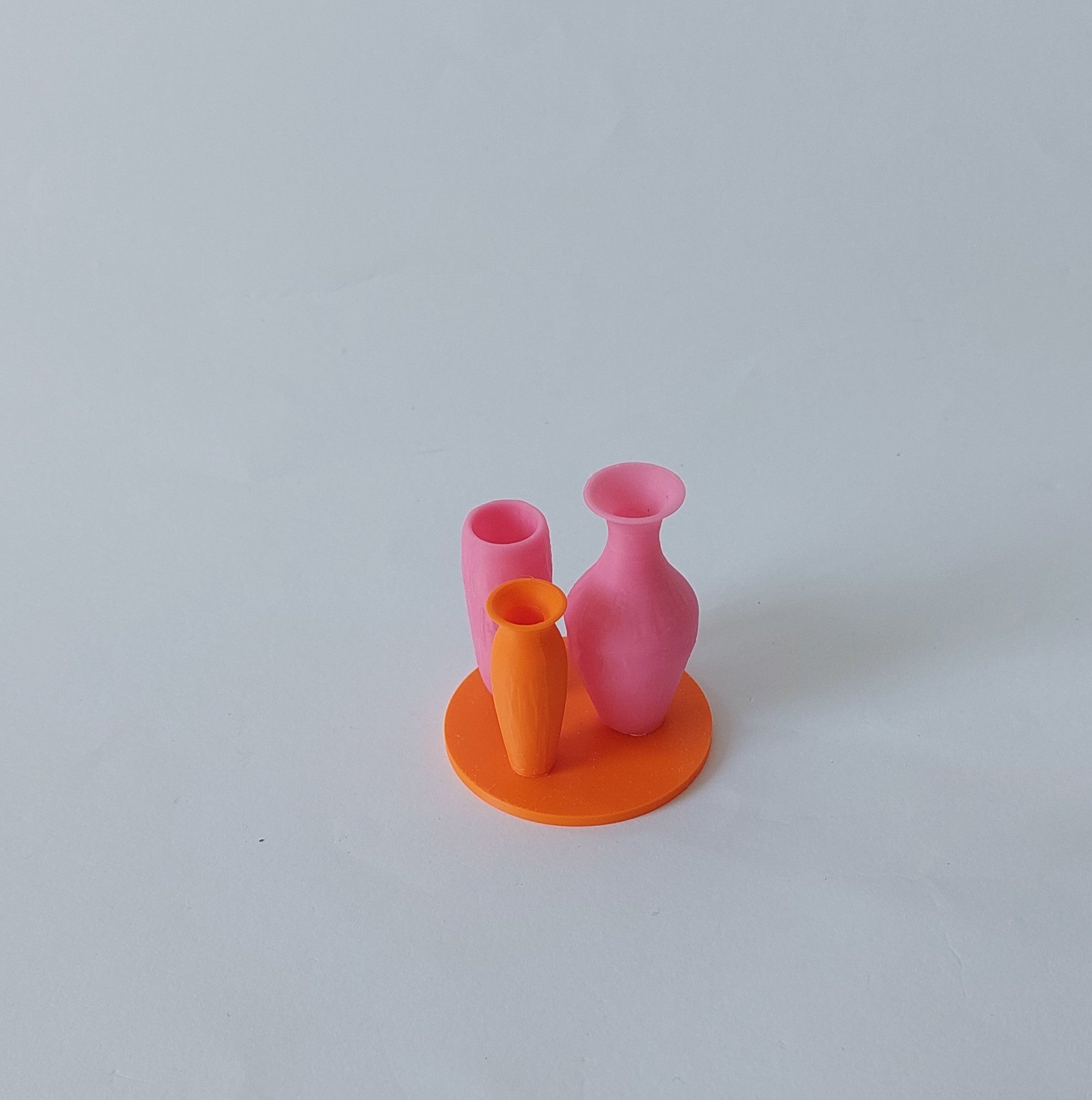 Vase spray holder