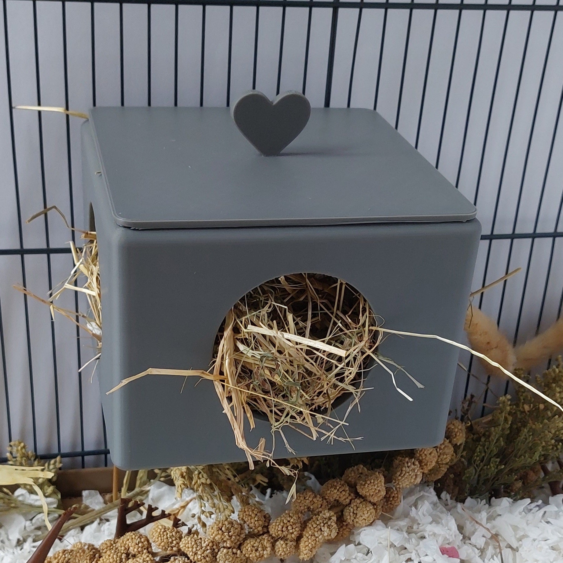 Hay holder