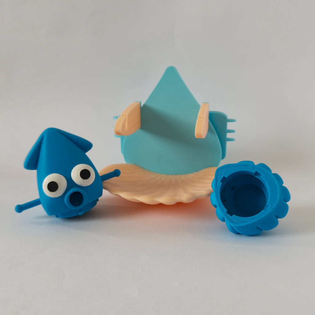 Squid foraging toy