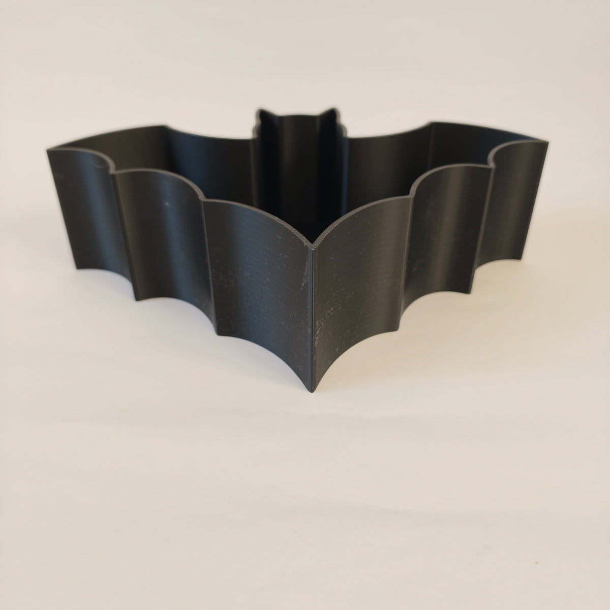 Bat sand bath
